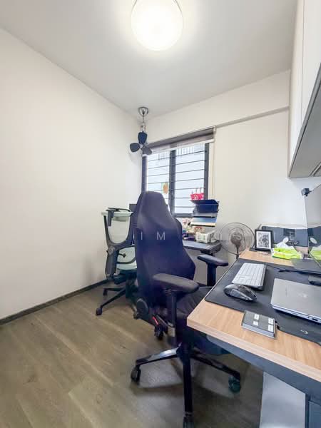 Waterbay, 45B Edgefield Plains, 4 Bedrooms, 1,259 sqft, Executive Condominium For Sale, by Mustaqim Roslie, 500219020 - Study - PropertyGuru.com.sg