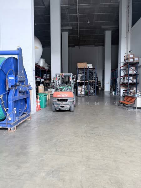 Loyang Industrial Estate, , 9,300 sqft, Factory / Workshop (B2) For Rent, by Ella Sherman, 500219021 - Interior - CommercialGuru.com.sg