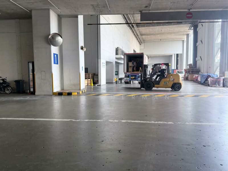 Loyang Industrial Estate, , 9,300 sqft, Factory / Workshop (B2) For Rent, by Ella Sherman, 500219021 - Car Park - CommercialGuru.com.sg
