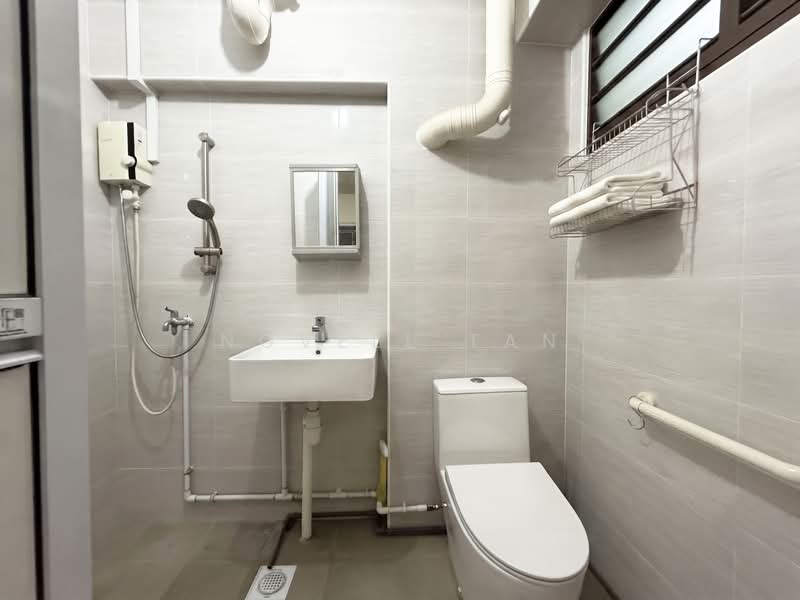 247 Kim Keat Link, 247 Kim Keat Link, 4 Bedrooms, 1,313 sqft, HDB Flat For Sale, by Novell Tan, 500219026 - Bathroom - PropertyGuru.com.sg