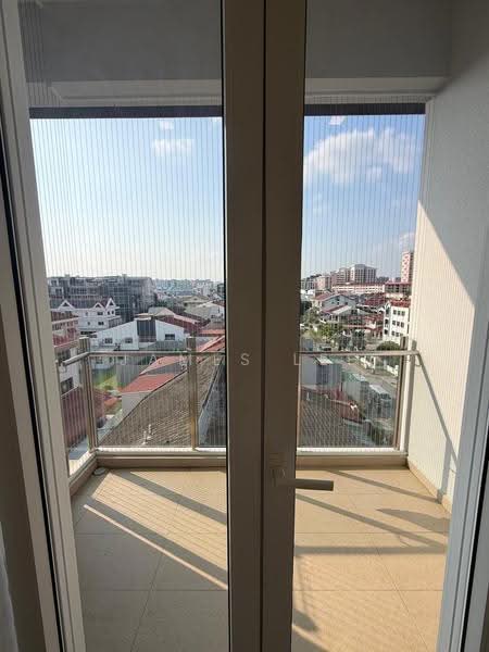Palmera East, 29 Lorong Melayu, Eunos / Geylang / Paya Lebar, 1 Bedroom, 421 sqft, Apartment For Rent, by James Lee, 500219038 - Balcony - PropertyGuru.com.sg