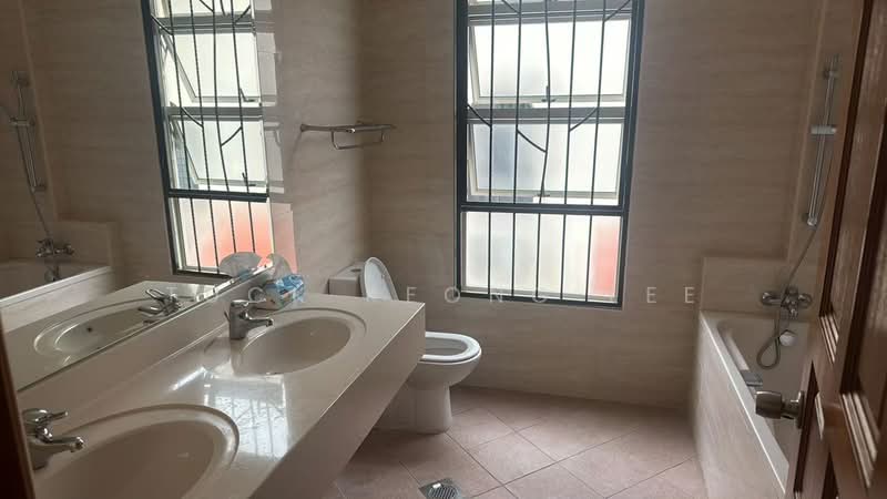Near Potong Pasir MRT, , Room Rental, 200 sqft, Semi-Detached House For Rent, by Tuck Keong Lee, 500219044 - Bathroom - PropertyGuru.com.sg