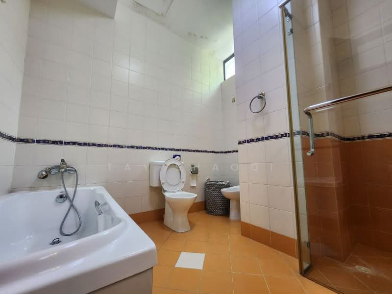 Clementi Park, 010101 Sunset Drive, Room Rental, 160 sqft, Condominium For Rent, by Tay Shaoqi, 500219047 - Bathroom - PropertyGuru.com.sg