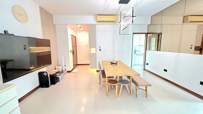 Moda, 42 East Coast Road, 2 Bedrooms, 969 sqft, Apartment For Sale, by Kenny Lim (林格徵), 500219050 - Living Room - PropertyGuru.com.sg