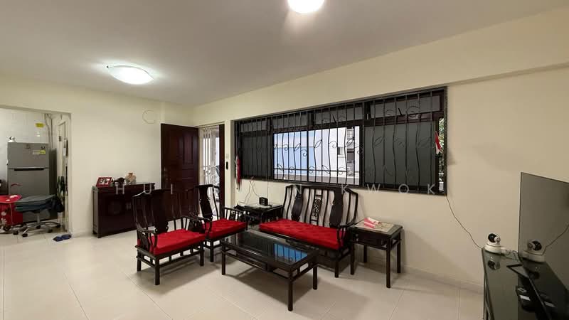 691A Choa Chu Kang Crescent, 691A Choa Chu Kang Crescent, 3 Bedrooms, 980 sqft, HDB Flat For Sale, by Hui Sann Kwok, 500219056 - Living Room - PropertyGuru.com.sg