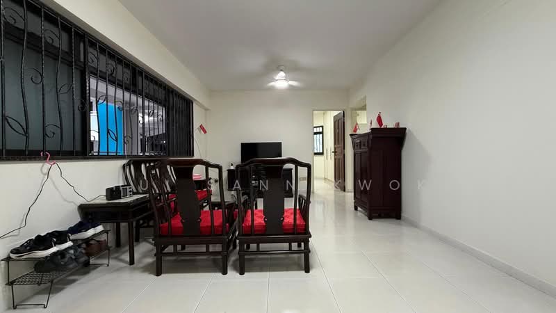 691A Choa Chu Kang Crescent, 691A Choa Chu Kang Crescent, 3 Bedrooms, 980 sqft, HDB Flat For Sale, by Hui Sann Kwok, 500219056 - Living Room - PropertyGuru.com.sg