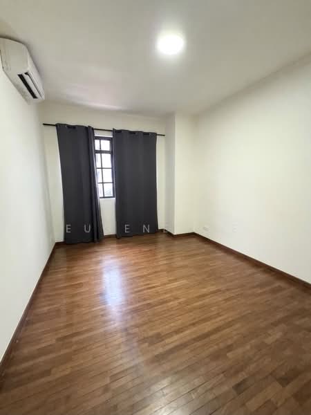 Llyn Gardens, Paya Lebar Walk, 4 Bedrooms, 2,500 sqft, Terraced House For Rent, by Eugene Lee, 500219063 - Interior - PropertyGuru.com.sg