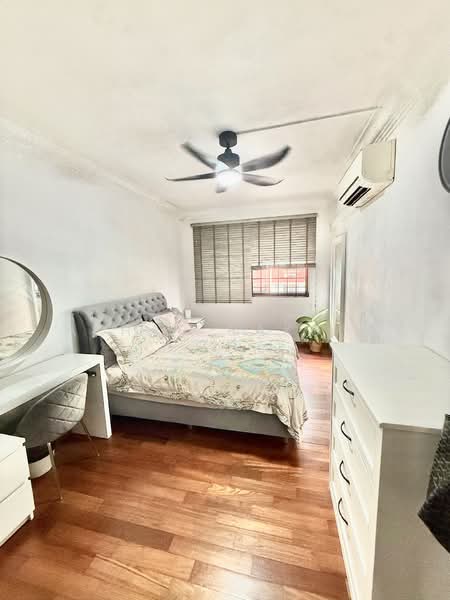 748 Jurong West Street 73, 748 Jurong West Street 73, 3 Bedrooms, 1,119 sqft, HDB Flat For Sale, by Azhar Baksin, 500219077 - Bedroom - PropertyGuru.com.sg
