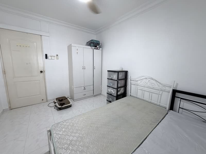 103 Ang Mo Kio Avenue 3, 103 Ang Mo Kio Avenue 3, Room Rental, 150 sqft, HDB Flat For Rent, by Vanessa See, 500219079 - Bedroom - PropertyGuru.com.sg