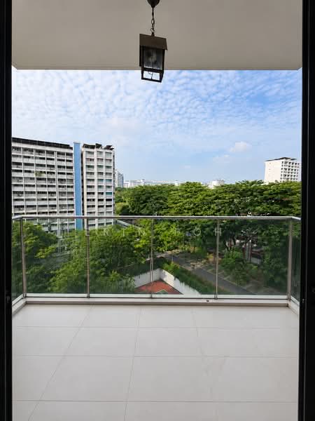 Waterfront Isle, 738 Bedok Reservoir Road, 1 Bedroom, 581 sqft, Condominium For Rent, by Erin Poh, 500219083 - Balcony - PropertyGuru.com.sg