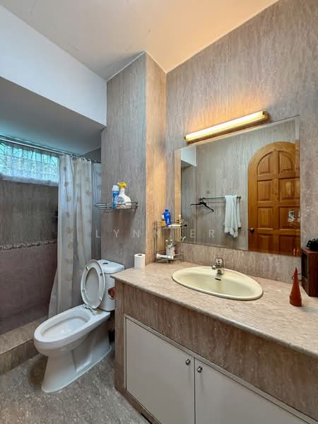 White House Park, White House Park, 4 Bedrooms, 6,500 sqft, Good Class Bungalow For Sale, by Lynn Er, 500219086 - Bathroom - PropertyGuru.com.sg