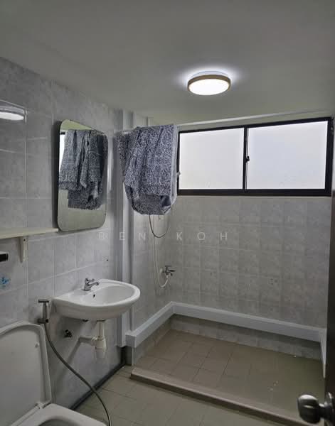 Lakeview Estate, 97A Upper Thomson Road, Room Rental, 200 sqft, Apartment For Rent, by Ben Koh, 500219089 - Bathroom - PropertyGuru.com.sg