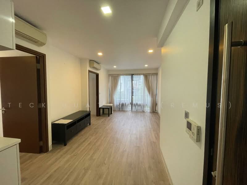 Alexis, 356 Alexandra Road, 2 Bedrooms, 829 sqft, Condominium For Sale, by Teck Huat Sim (Remus), 500219100 - Living Room - PropertyGuru.com.sg
