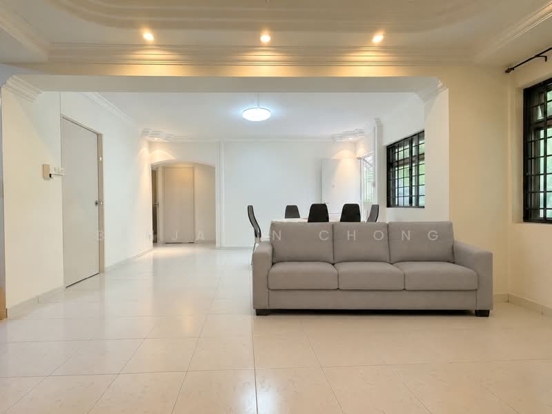 347 Tampines Street 33, 347 Tampines Street 33, 3 Bedrooms, 1,141 sqft, HDB Flat For Sale, by Benjamin Chong, 500219105 - Living Room - PropertyGuru.com.sg