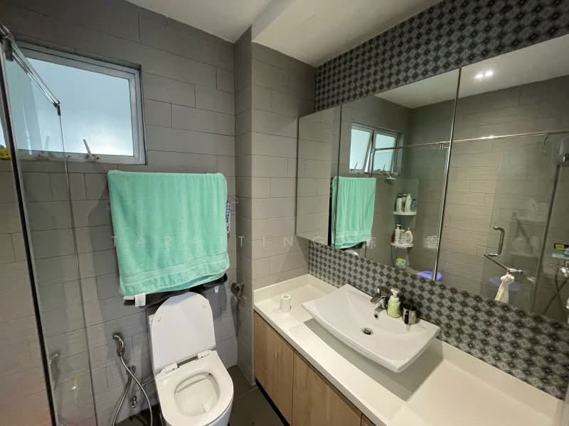 Eastwind Mansions, 102 Joo Chiat Terrace, 3 Bedrooms, 1,270 sqft, Walk-up Apartment For Sale, by Tara Ting 陈莲香, 500219112 - Bathroom - PropertyGuru.com.sg