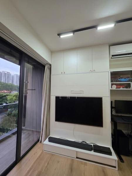 Parc Esta, 916 Sims Avenue, Eunos / Geylang / Paya Lebar, 1 Bedroom, 420 sqft, Condominium For Sale, by Kent Tan, 500219114 - Balcony - PropertyGuru.com.sg
