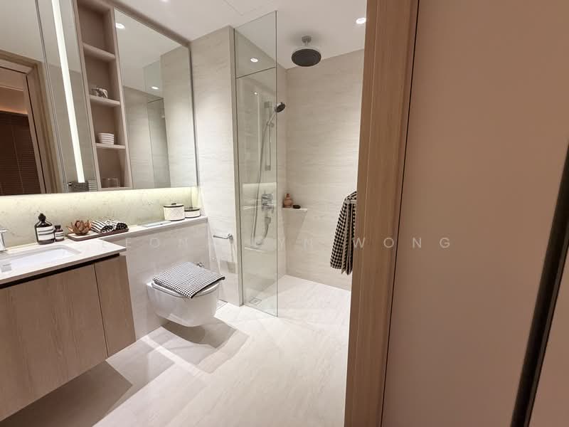 Bloomsbury Residences, 61 Media Circle, 2 Bedrooms, 676 sqft, Apartment For Sale, by Leona Lyn Wong, 500219115 - Bathroom - PropertyGuru.com.sg