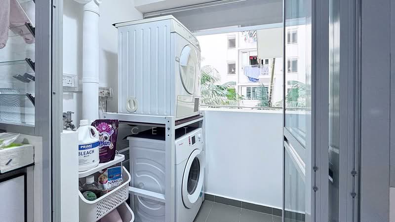 469B Meadow Spring @ Yishun, 469B Yishun Street 43, Room Rental, 100 sqft, HDB Flat For Rent, by Joyce Tan 陈慧珊, 500219125 - Balcony - PropertyGuru.com.sg