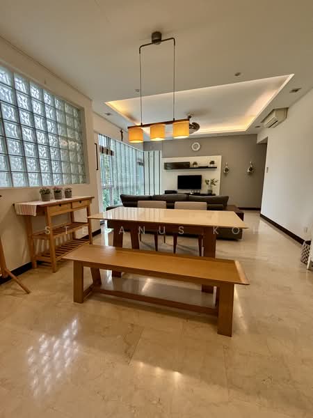 Summerhill, 50 Hume Avenue, 3 Bedrooms, 1,302 sqft, Condominium For Rent, by Stefanus Koh, 500219128 - Living Room - PropertyGuru.com.sg