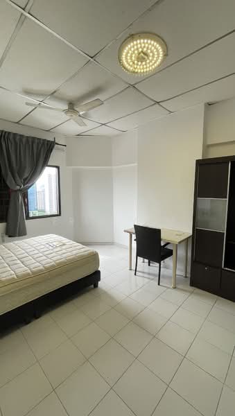 Textile Centre, 200 Jalan Sultan, Room Rental, 200 sqft, Apartment For Rent, by Eric Yam, 500219137 - Bedroom - PropertyGuru.com.sg