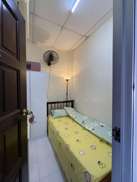 Textile Centre, 200 Jalan Sultan, Room Rental, 200 sqft, Apartment For Rent, by Eric Yam, 500219137 - Bedroom - PropertyGuru.com.sg