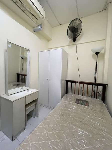 Textile Centre, 200 Jalan Sultan, Room Rental, 200 sqft, Apartment For Rent, by Eric Yam, 500219137 - Bedroom - PropertyGuru.com.sg