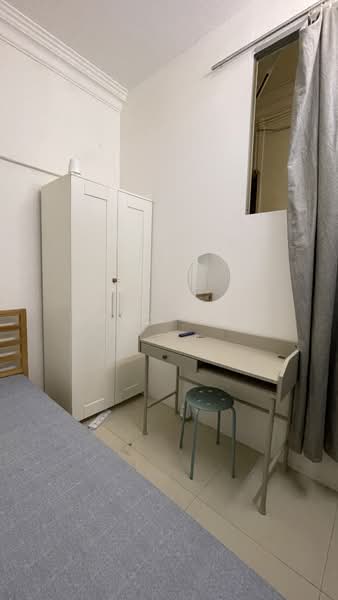 Textile Centre, 200 Jalan Sultan, Room Rental, 200 sqft, Apartment For Rent, by Eric Yam, 500219137 - Bedroom - PropertyGuru.com.sg