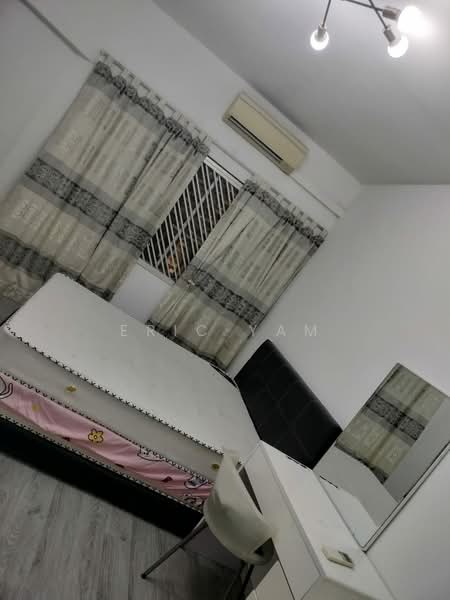 Textile Centre, 200 Jalan Sultan, Room Rental, 200 sqft, Apartment For Rent, by Eric Yam, 500219137 - Bedroom - PropertyGuru.com.sg