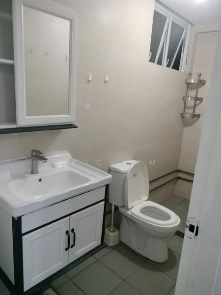 Textile Centre, 200 Jalan Sultan, Room Rental, 200 sqft, Apartment For Rent, by Eric Yam, 500219137 - Bathroom - PropertyGuru.com.sg
