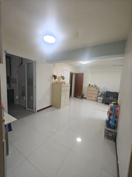 802B Keat Hong Close, 802B Keat Hong Close, 3 Bedrooms, 990 sqft, HDB Flat For Sale, by Allan Zen Koh, 500219139 - Living Room - PropertyGuru.com.sg