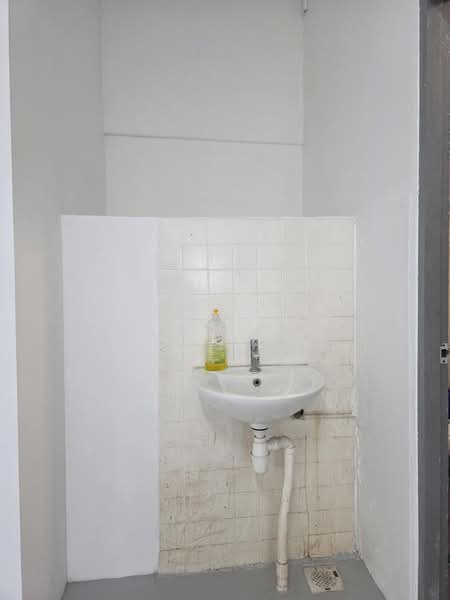 Geylang East Industrial Estate (1016, 1016 Geylang East  Avenue 3, 608 sqft, Light Industrial (B1) For Rent, by Tan Alan, 500219150 - Interior - CommercialGuru.com.sg