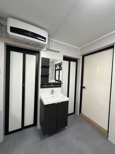 203 Toa Payoh North, 203 Toa Payoh North, 5 Bedrooms, 1,615 sqft, HDB Flat For Sale, by Colin Song, 500219153 - Bathroom - PropertyGuru.com.sg
