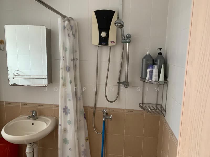 223 Bukit Batok East Avenue 3, 223 Bukit Batok East Avenue 3, Room Rental, 150 sqft, HDB Flat For Rent, by Josephine Sim, 500219154 - PropertyGuru.com.sg