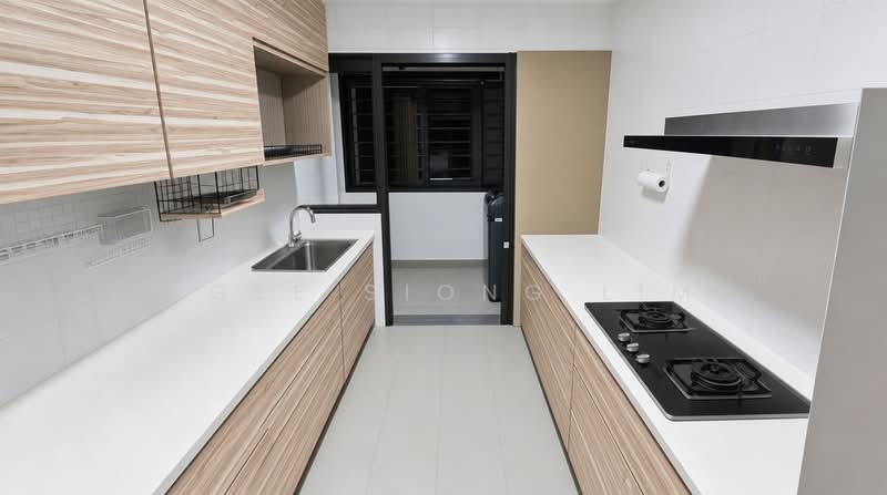 546A Segar Road, 546A Segar Road, 3 Bedrooms, 990 sqft, HDB Flat For Sale, by Ngee Siong Lim, 500219155 - Kitchen - PropertyGuru.com.sg