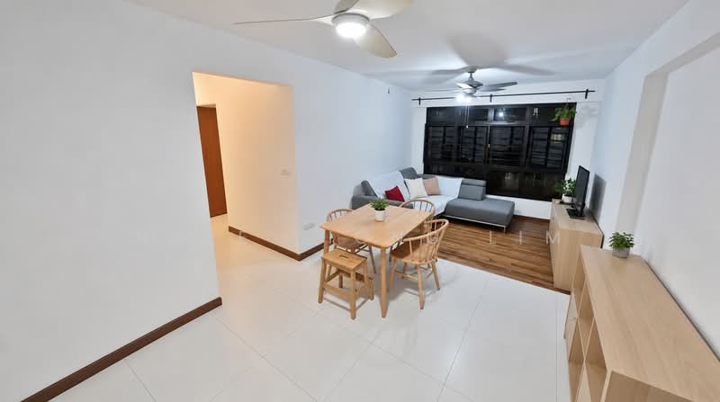 546A Segar Road, 546A Segar Road, 3 Bedrooms, 990 sqft, HDB Flat For Sale, by Ngee Siong Lim, 500219155 - Living Room - PropertyGuru.com.sg