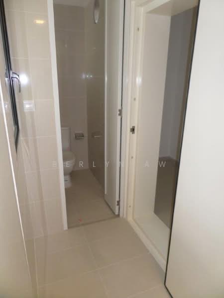Hedges Park Condominium, 71 Flora Drive, 4 Bedrooms, 1,539 sqft, Condominium For Sale, by Berlyn Aw, 500219159 - Bathroom - PropertyGuru.com.sg