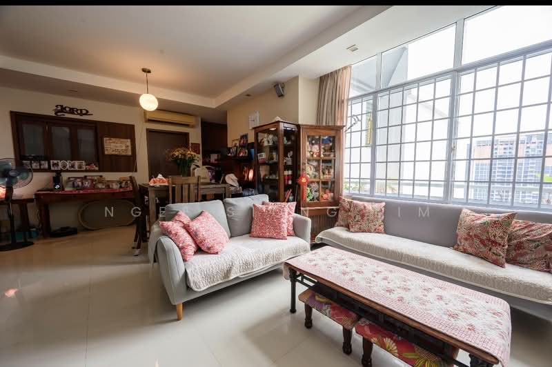 Maysprings, 2 Petir Road, 3 Bedrooms, 1,798 sqft, Apartment For Sale, by Ngee Siong Lim, 500219163 - Living Room - PropertyGuru.com.sg