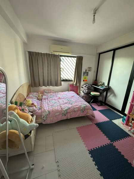 408 Serangoon Avenue 1, 408 Serangoon Avenue 1, 3 Bedrooms, 1,302 sqft, HDB Flat For Rent, by Rayne Chua 蔡美慧, 500219167 - Bedroom 2 - PropertyGuru.com.sg