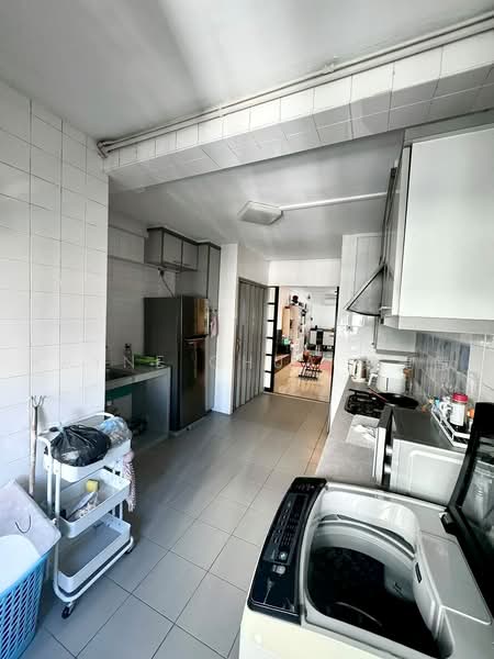 408 Serangoon Avenue 1, 408 Serangoon Avenue 1, 3 Bedrooms, 1,302 sqft, HDB Flat For Rent, by Rayne Chua 蔡美慧, 500219167 - Kitchen - PropertyGuru.com.sg