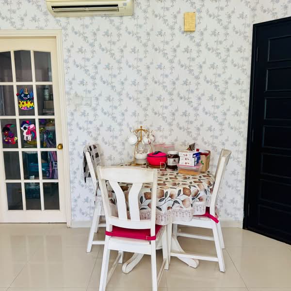 Chiltern Park, 131 Serangoon Avenue 3, 2 Bedrooms, 914 sqft, Condominium For Sale, by Bernard Lim, 500219174 - Interior - PropertyGuru.com.sg