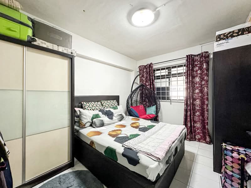 528 Jurong West Street 52, 528 Jurong West Street 52, 2 Bedrooms, 721 sqft, HDB Flat For Sale, by Risdian Isbintara, 500219176 - Bedroom - PropertyGuru.com.sg
