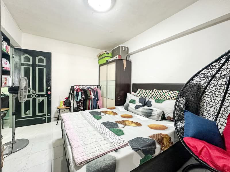 528 Jurong West Street 52, 528 Jurong West Street 52, 2 Bedrooms, 721 sqft, HDB Flat For Sale, by Risdian Isbintara, 500219176 - Bedroom - PropertyGuru.com.sg
