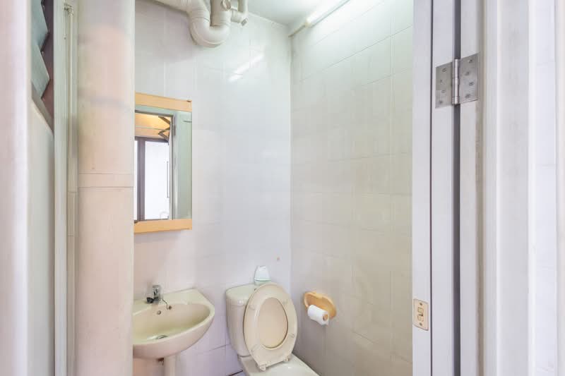 627 Bukit Batok Central, 627 Bukit Batok Central, 4 Bedrooms, 1,506 sqft, HDB Flat For Sale, by Queenie Ke, 500219203 - Bathroom - PropertyGuru.com.sg