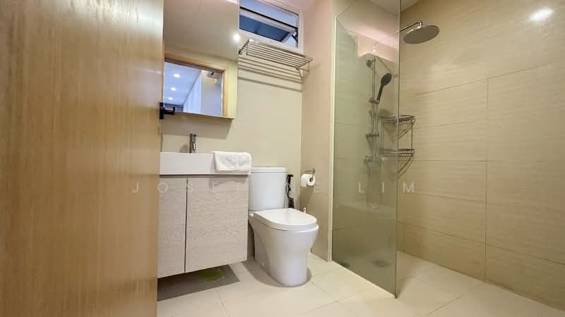 The Tampines Trilliant, 21 Tampines Central 7, 3 Bedrooms, 1,378 sqft, Executive Condominium For Sale, by Josefyne Lim, 500219215 - Bathroom - PropertyGuru.com.sg