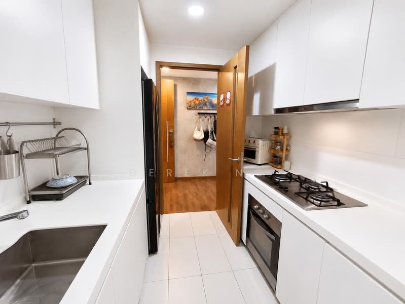 The Topiary, 11 Fernvale Lane, 3 Bedrooms, 915 sqft, Executive Condominium For Sale, by Derek Ng, 500219218 - Kitchen - PropertyGuru.com.sg