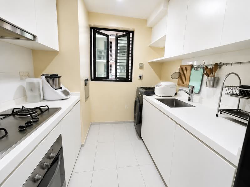 The Topiary, 11 Fernvale Lane, 3 Bedrooms, 915 sqft, Executive Condominium For Sale, by Derek Ng, 500219218 - Kitchen - PropertyGuru.com.sg