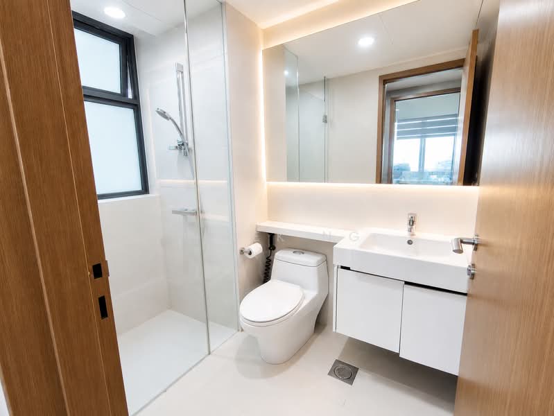 The Topiary, 11 Fernvale Lane, 3 Bedrooms, 915 sqft, Executive Condominium For Sale, by Derek Ng, 500219218 - Bathroom - PropertyGuru.com.sg