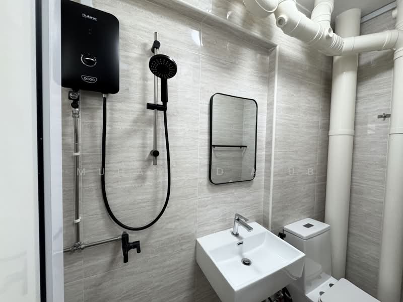542 Hougang Avenue 8, 542 Hougang Avenue 8, 3 Bedrooms, 1,109 sqft, HDB Flat For Sale, by Muhammed Ayub, 500219219 - Bathroom - PropertyGuru.com.sg