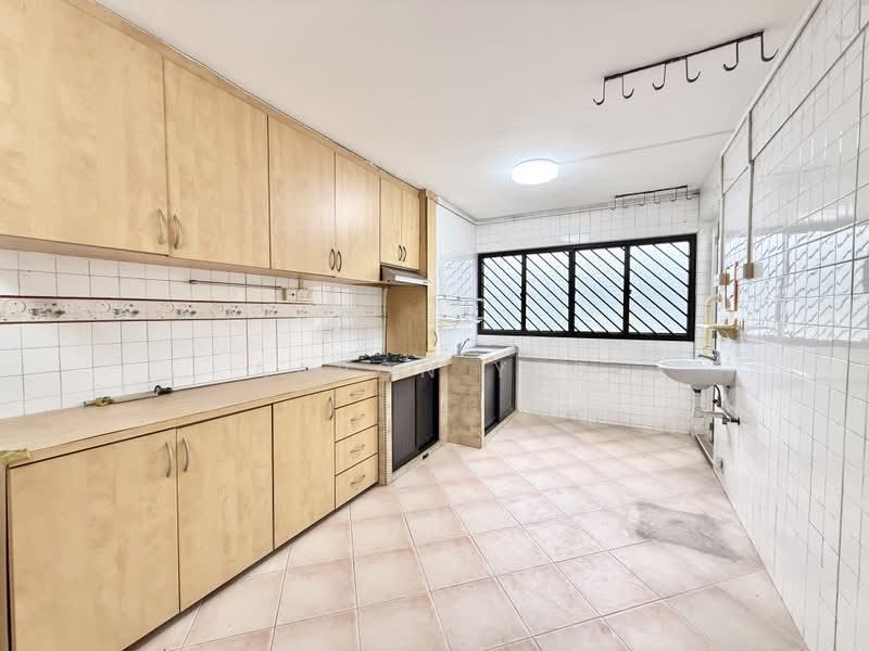 333 Ang Mo Kio Avenue 1, 333 Ang Mo Kio Avenue 1, 2 Bedrooms, 732 sqft, HDB Flat For Sale, by Aaron Yeo, 500219229 - PropertyGuru.com.sg
