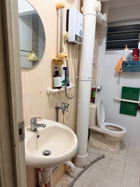 55 Chai Chee Drive, 55 Chai Chee Drive, Room Rental, 120 sqft, HDB Flat For Rent, by Jaslyn Chan Ai Lian, 500219236 - Bathroom - PropertyGuru.com.sg